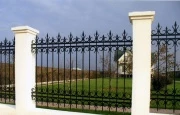 Плюсы и минусы различных видов заборов для дома Плюсы и минусы различных видов заборов для дома